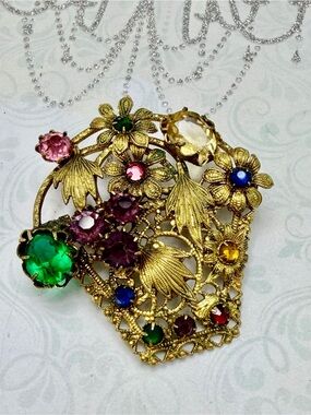 Vintage Czech Glass Basket Brooch #cz606